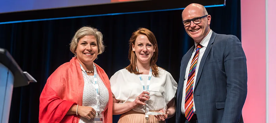 Dr Erin Greave award presentation